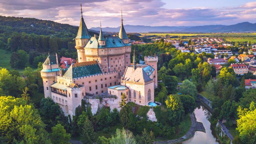 Zamana Karşı Dimdik Duran Yapılar - Avrupa'nın En Güzel Kaleleri
