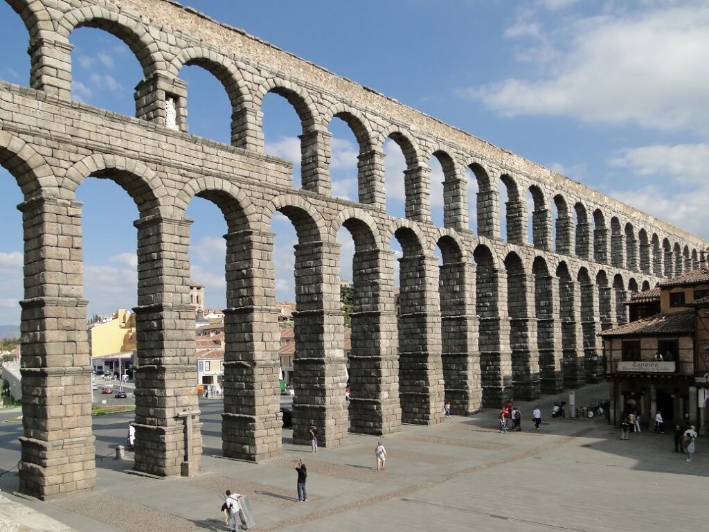 Aqueduct - Segovia Gezi Rehberi