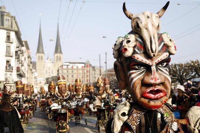 Fasnacht Karnavalı: Ren Bölgesinde Dünya’nın En Çılgın Karnavalı
