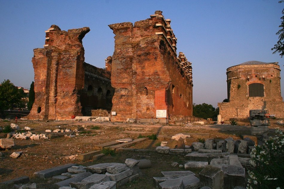 İzmir'in Saklı Kültür Hazinesi - Bergama Gezi Rehberi İzmir'in Saklı Kültür Hazinesi - Bergama Gezi Rehberi