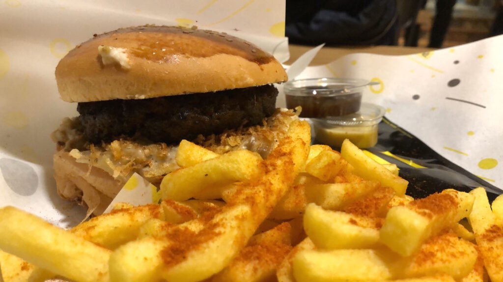 Burger Attack - İzmir'de Nerede Ne yenir?