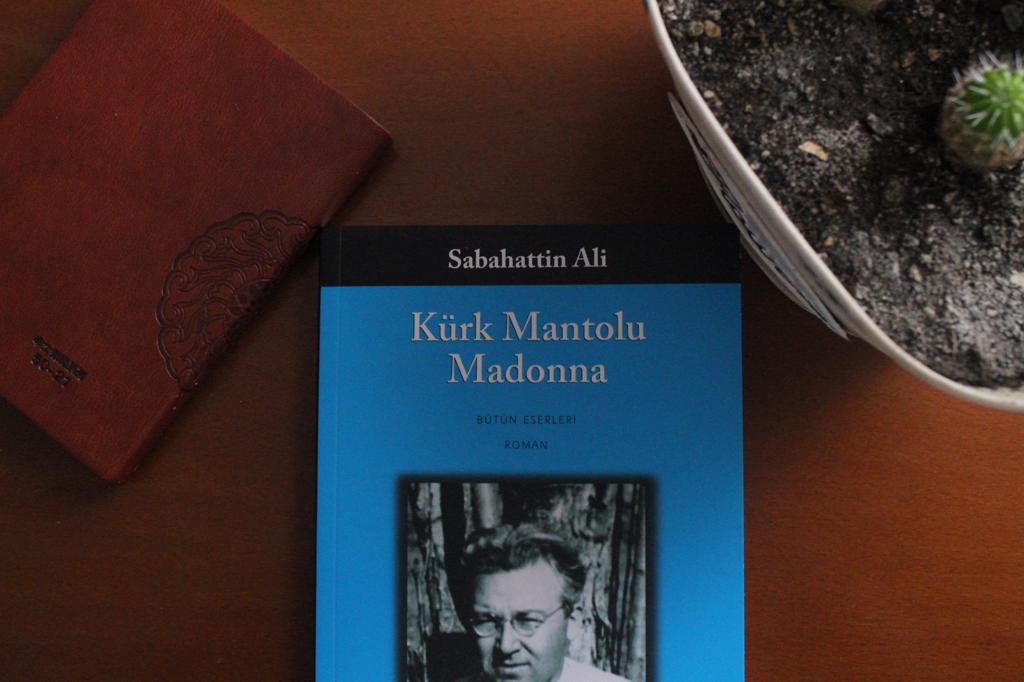 Karantinada Kitap - En Sürükleyici 10 Roman // #evdekal Karantinada Kitap - En Sürükleyici 10 Roman // #evdekal