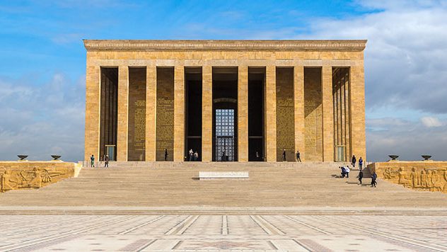 Ankara'da Gezilecek Yerler | Ankara'da Görmeniz Gereken 10 Mekan Ankara'da Gezilecek Yerler Anıtkabir