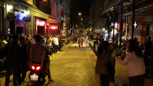 Kadıköy Gezi Rehberi | Kadife Sokak