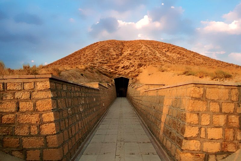 Türkiye’de Bulunan Tümülüs Mezarlar | Anadolu’nun Gizemli Piramitlerinden 4 Tümülüs