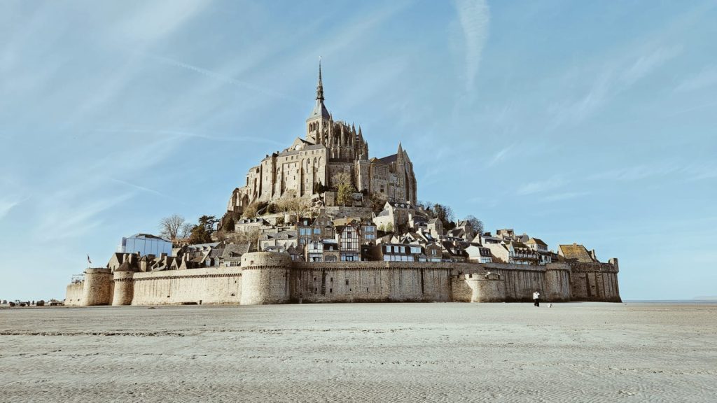 Mont Saint Michel Gezi Rehberi | Orta Dünya'nın Minas Tirith'ine Nasıl Gidilir?