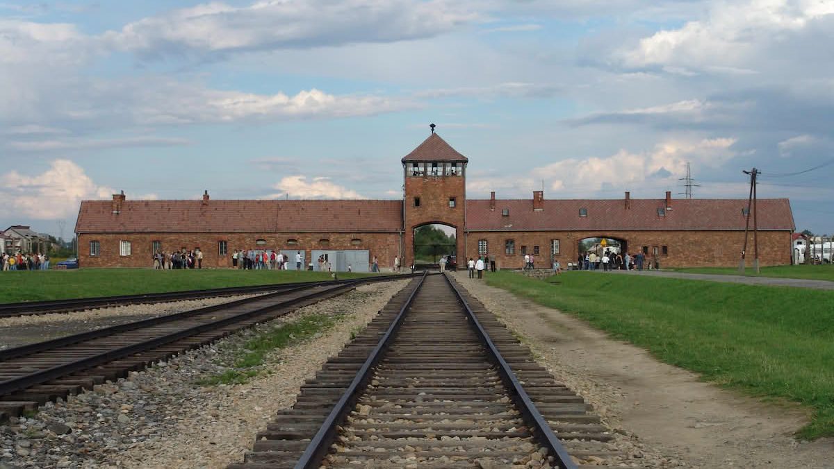 Krakow - Auschwitz Gezi Rehberi | Polonya'nın En Güzel Şehri ile Tanışın Krakow - Auschwitz Gezi Rehberi | Birkenau