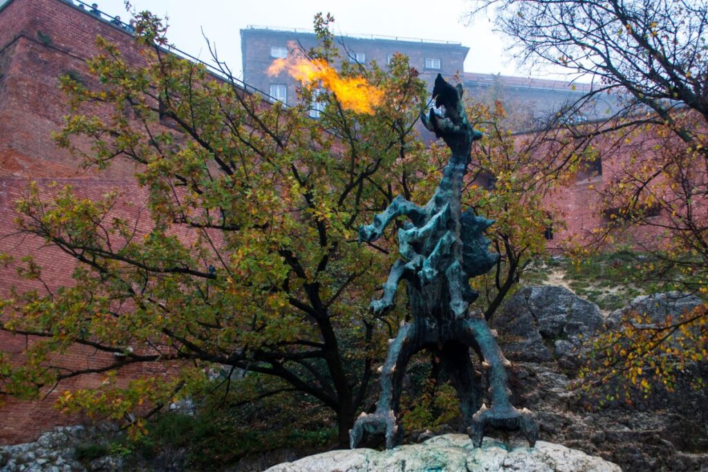 Krakow - Auschwitz Gezi Rehberi | Polonya'nın En Güzel Şehri ile Tanışın Krakow - Auschwitz Gezi Rehberi